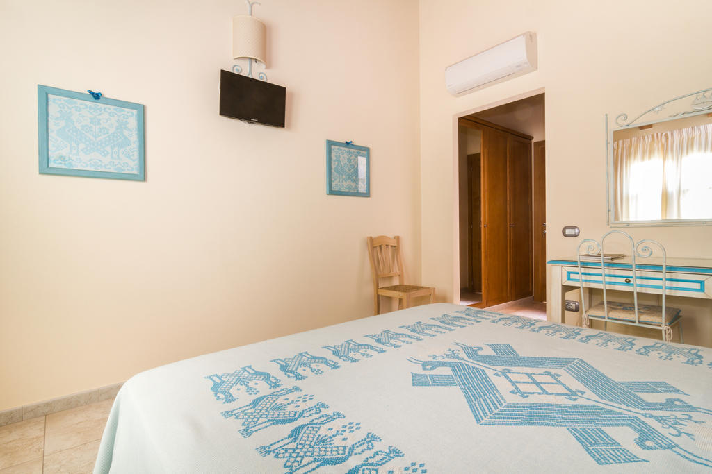 Càbras B&B Monte Prama الغرفة الصورة